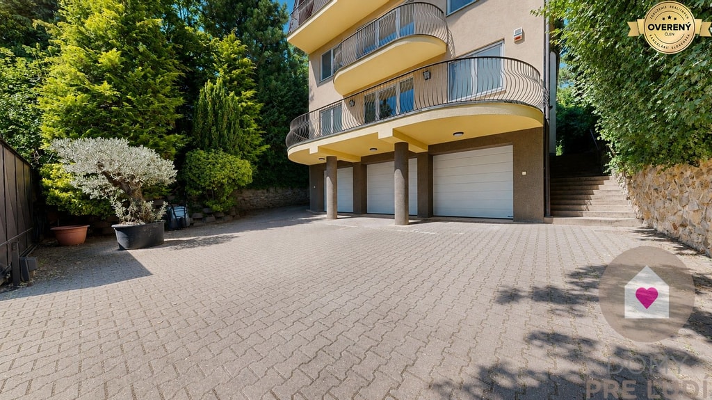 BA/DLHÉ DIELY - 4i mezonet v rodinnej vile o výmere viac ako 142m2 3