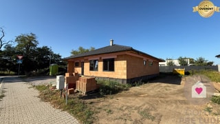 MODERNÝ 4-IZBOVÝ RD V BERNOLÁKOVE – HÁJNA ULICA
