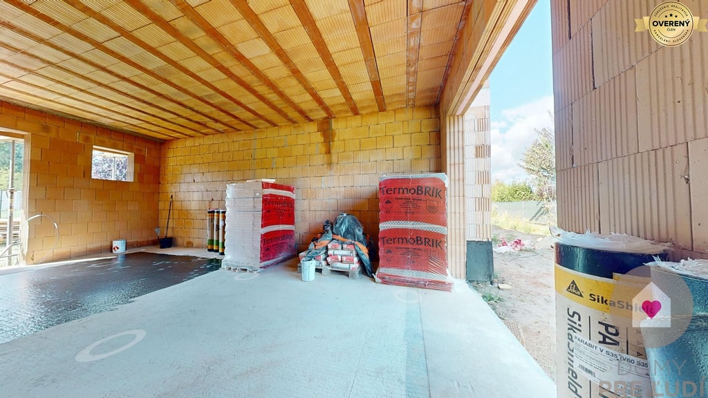 4-IZBOVÝ RODINNÝ DOM V DVOJDOME – JELŠOVÁ ULICA, BERNOLÁKOVO 5
