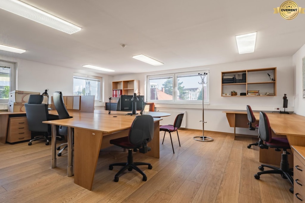 BABONY TRE I Administratívna budova 241 m² s parkovaním P. Biskupice 5
