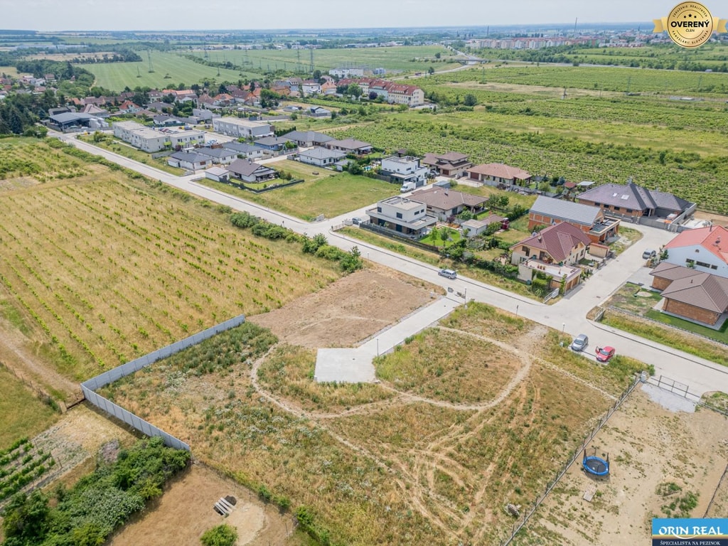 PREDAJ SP VO VINOSADOCH - 640 m2 5