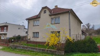 Priestranný RD v obci Čebovce, okr. V. Krtíš.