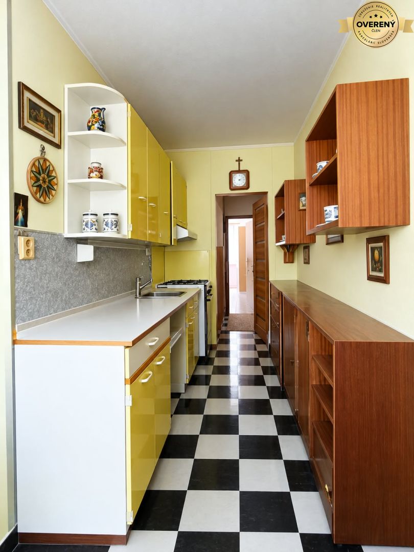 ‼️ NA PREDAJ ‼️ 2 IZBOVÝ BYT,  PARTIZÁNSKE - CENTRUM ( 61 m2 ) ‼️ 3