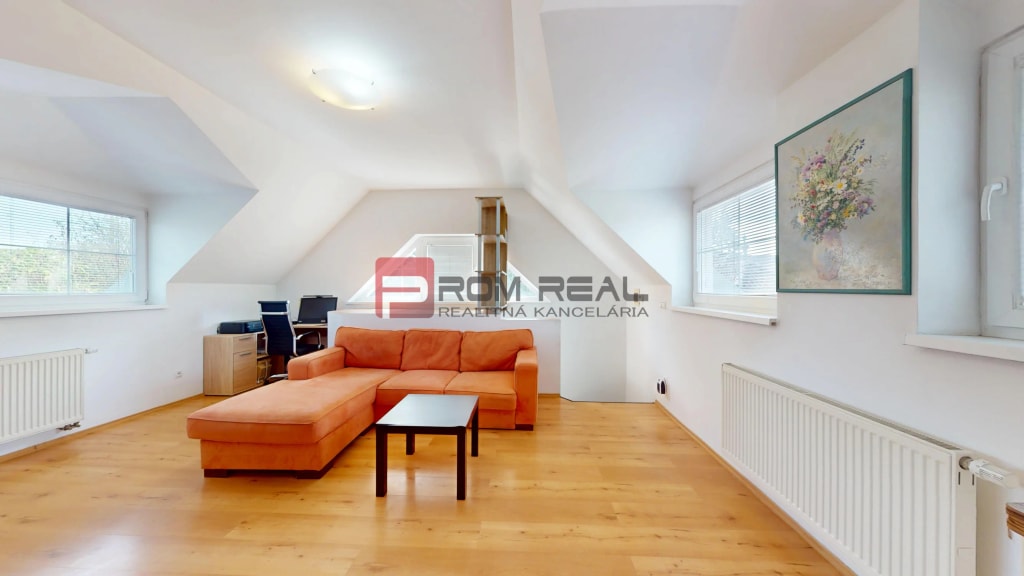 3D OBHLIADKA - Veľký 2-izbový podkrovný byt s rozlohou 62 m2 + terasa –Alžbetin dvor 5