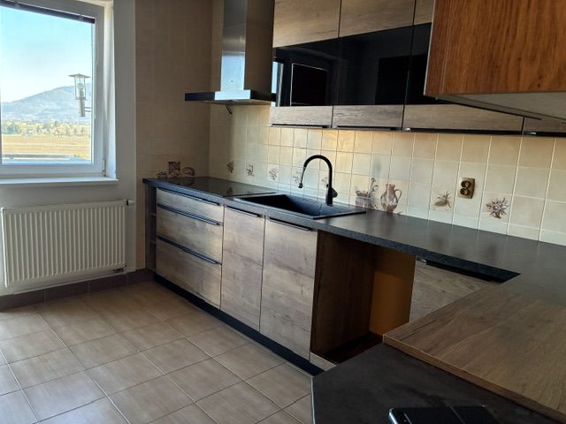 EZKLUZÍVNE* Predám 2 izbový byt Ilava, ul. SNP - 58 m2 2