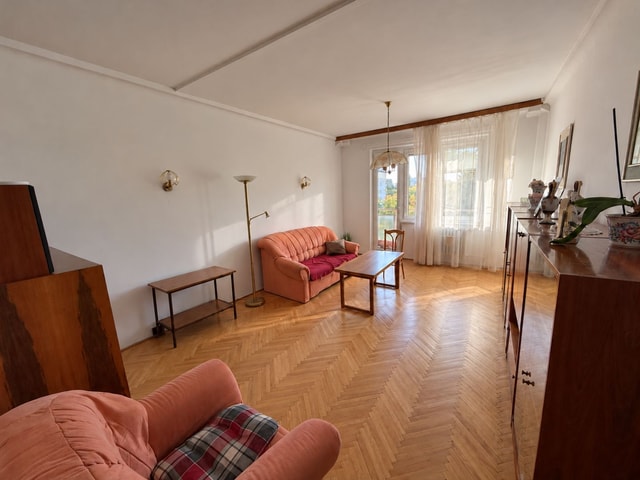 3,5-izbový byt s loggiou – Bratislava - Ružinov / Rovníková ulica