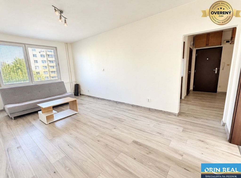 Na predaj priestranný 3 izbový byt po rekonštrukcii 73,84m2 4
