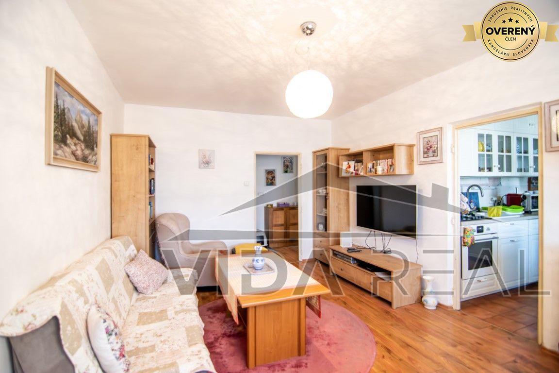 Priestranný 3-izbový byt s 11,4 m² loggiou – Lipského, Dúbravka 2