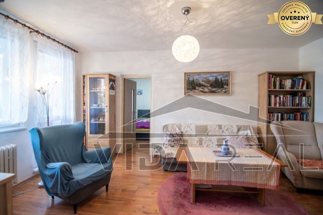 Priestranný 3-izbový byt s 11,4 m² loggiou – Lipského, Dúbravka