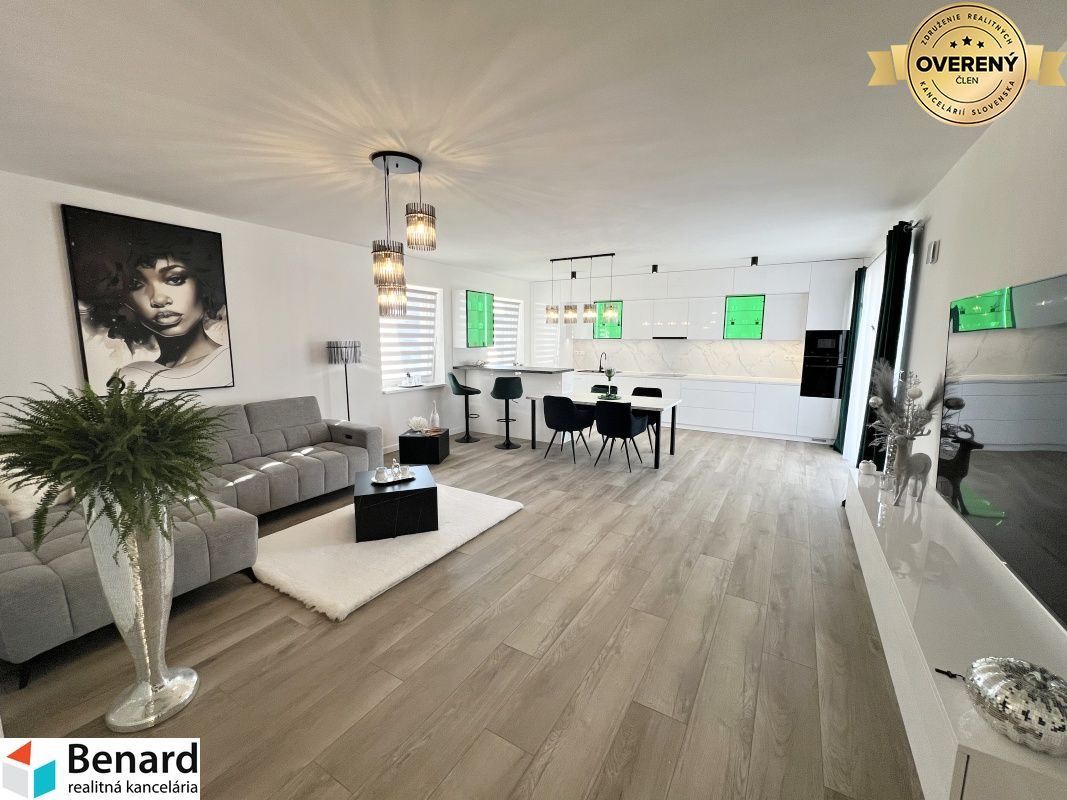 EXKLUZÍVNY RODINNÝ DOM,POZEMOK 750 m2, PREŠOV, KOŠARISKÁ 2