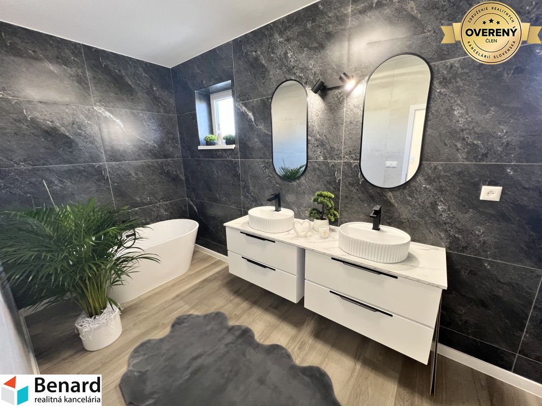 EXKLUZÍVNY RODINNÝ DOM,POZEMOK 750 m2, PREŠOV, KOŠARISKÁ 3