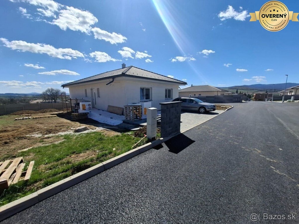 Ponúkame na predaj rodinný dom typ S, pozemok 595 m2 2
