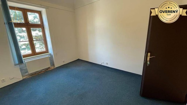 PRENAJATÉ !!!  PRENÁJOM - kancelársky priestor Hlavná ulica 14,5m2 so