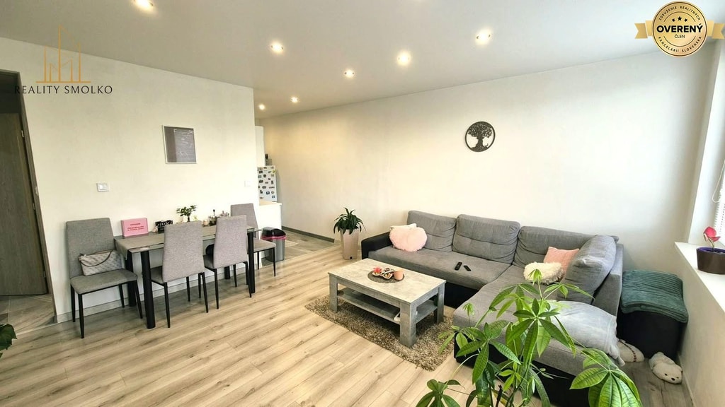 Kompletne zrekonštruovaný 2 izbový byt vo Vranove (Sídlisko 1. mája) 2