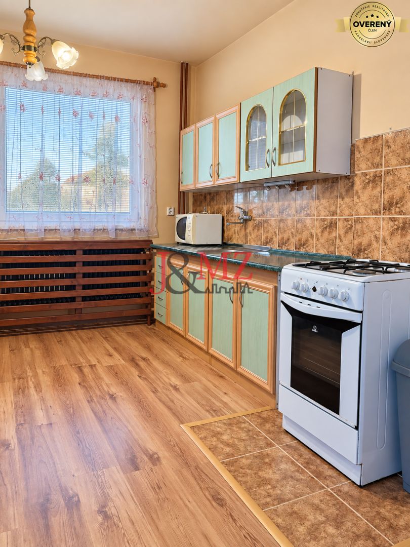 RD s výnimočným pozemkom 2 449 m² v obci Beša – veľký potenciál