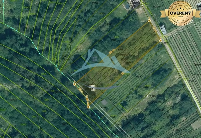 Pozemok (2055 m²) s chatkou a pekným výhľadom – Veľký Krtíš.