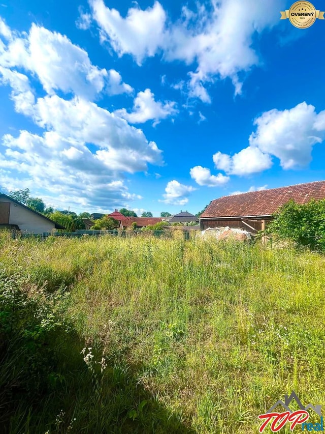 Rovinatý stavebný pozemok - Bačkovík