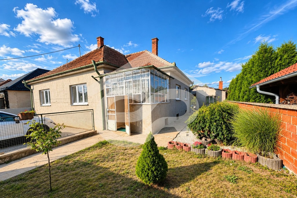 EXKLUZÍVNE Na predaj 4i rodinný dom, Jelšovce, pozemok 1122 m2