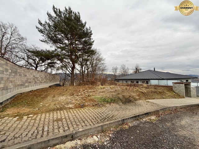 Predaj: Stavebný pozemok 400m2 v Bytči vo vilovej štvrti (MO)