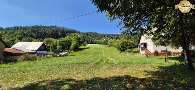 Predaj: Veľkorysý pozemok s výmerou 2873 m² a úžasným súkromím (SŠ)