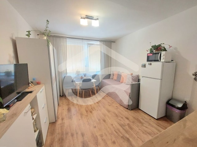 KOMPLETNE PREROBENÁ GARSÓNKA + PIVNICA: Nitra – Chrenová !