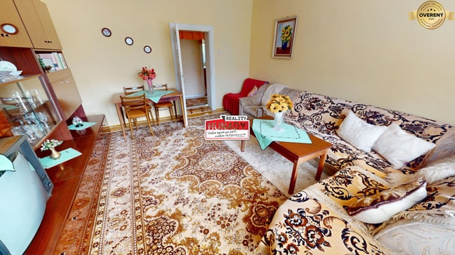 ZNÍŽENÁ CENA !!! (1.087 m²) RODINNÝ DOM V HARICHOVCIACH