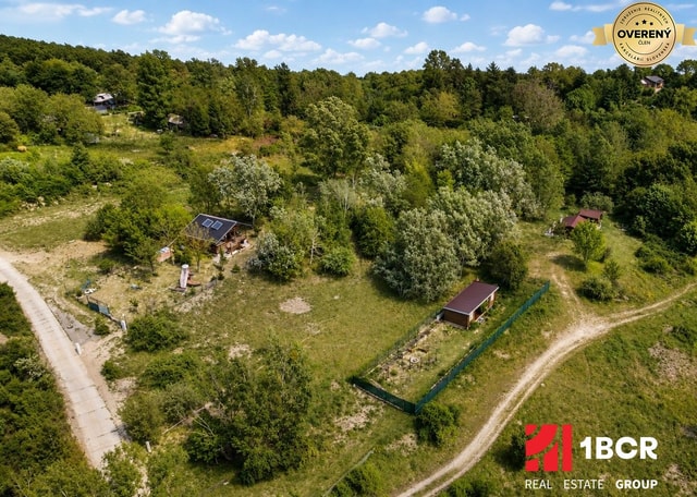 1.BCR | SLNEČNÝ STAVEBNÝ POZEMOK S ELEKTRINOU V LAMAČI