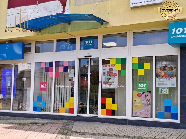 Na prenájom obchodný priestor v centre mesta Humenné.