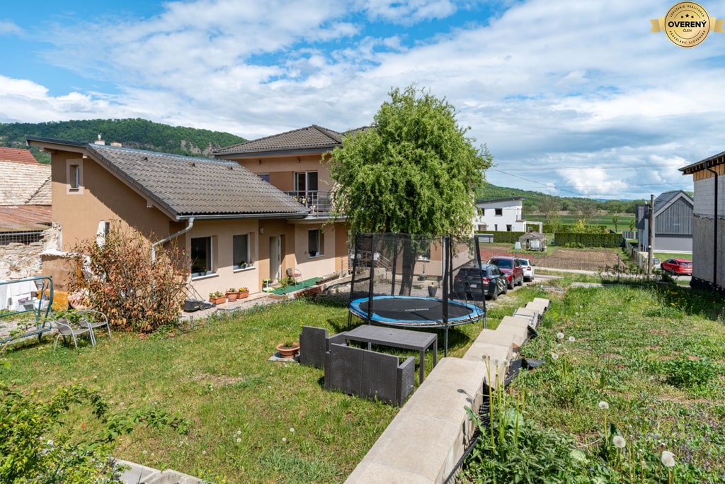 RODINNÝ DOM + STAVEBNÝ POZEMOK , FINTICE - PREŠOV