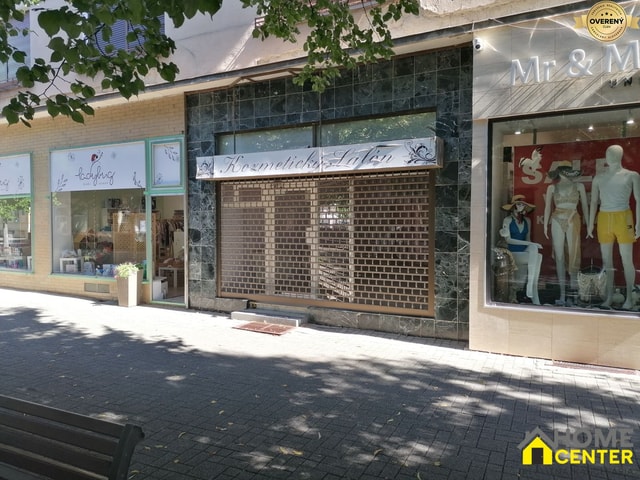 PRENÁJOM: 30m2 priestor v centre mesta - KOMÁRNO