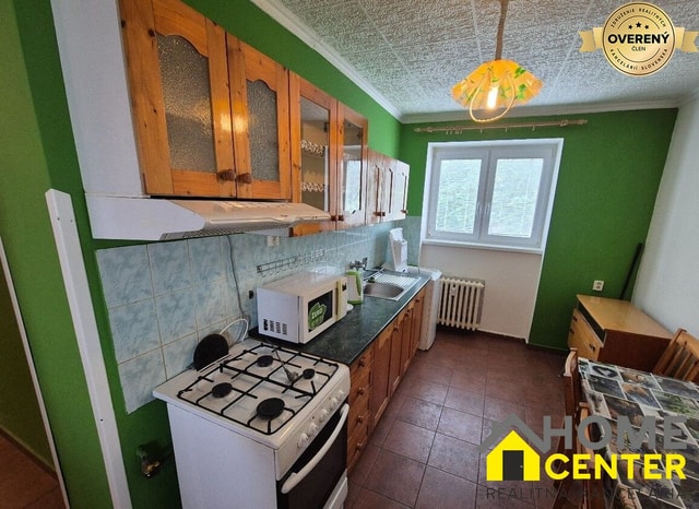 PREDAJ : 2 IZBOVÝ TEHLOVÝ BYT, KOMÁRNO