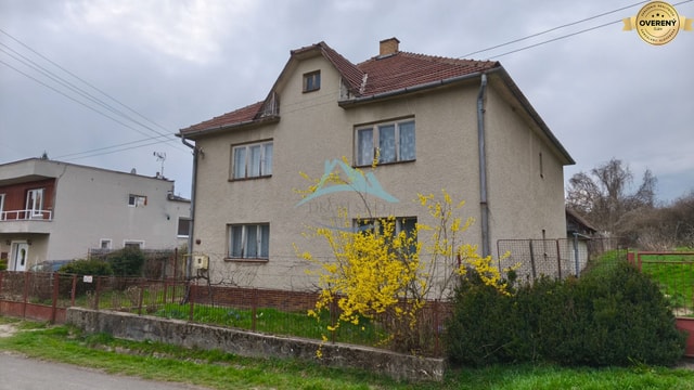 Priestranný RD v obci Čebovce, okr. V. Krtíš.